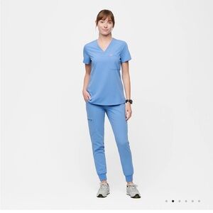 Figs ciel blue scrub set